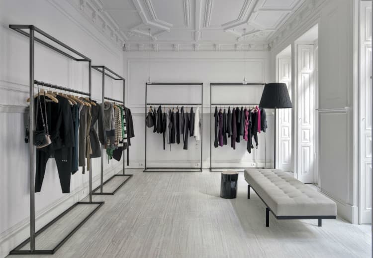 Showroom and Shopping Spaces Design